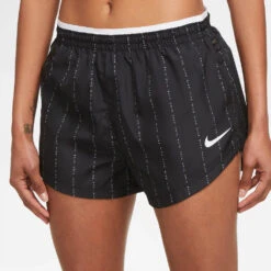 Women's Nike Dri-FIT Icon Clash Tempo Luxe Short