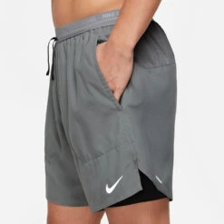 Men's Nike Dri-FIT Stride 7" 2-in-1 Short 31 Men's Nike Dri-FIT Stride 7" 2-in-1 Short -BROOKS Shop jrar2i3exp