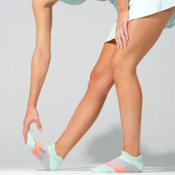 Feetures Elite Light Cushion No Show Tab Socks -BROOKS Shop lzafhr39ou