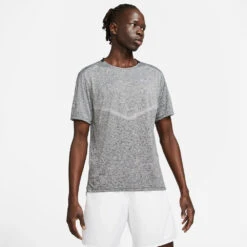 Men's Nike Dri-FIT Rise 365 Short Sleeve -BROOKS Shop siueyuibjr