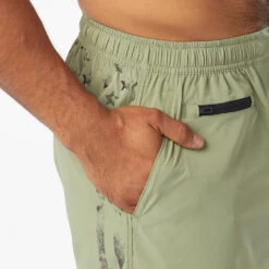 Men's Korsa Everyday Trackster 8" Short -BROOKS Shop wnnmckogbq